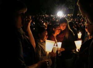 PHOTO: A vigil for the Umpqua Community College shooting.